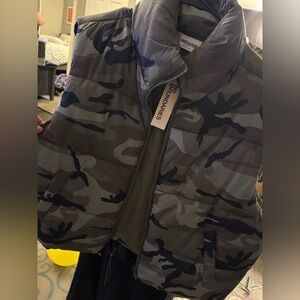 No Boundaries Gray Camouflage Puffer Coat